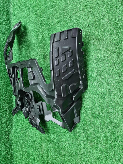 Кронштейн перед. бампера BMW X6 G06 23-нв M-paket
