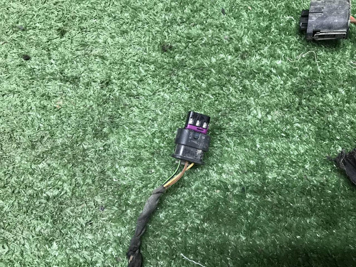 Проводка переднего бампера BMW 7er G11 (15-19)