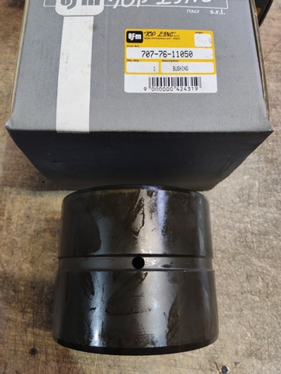 Втулка 707-76-11050
