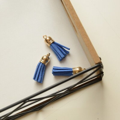 Кисточка замшевая, длина 3,8 см, цвет ярко-синий