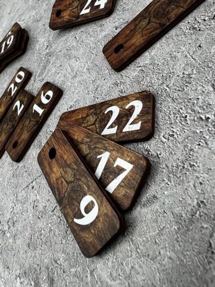 Номерки для ключей деревянные 2х5см