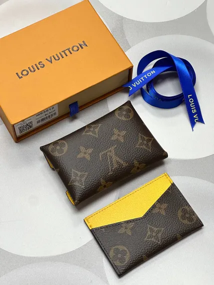 Держатель для карт Louis Vuitton Kirigami красный
