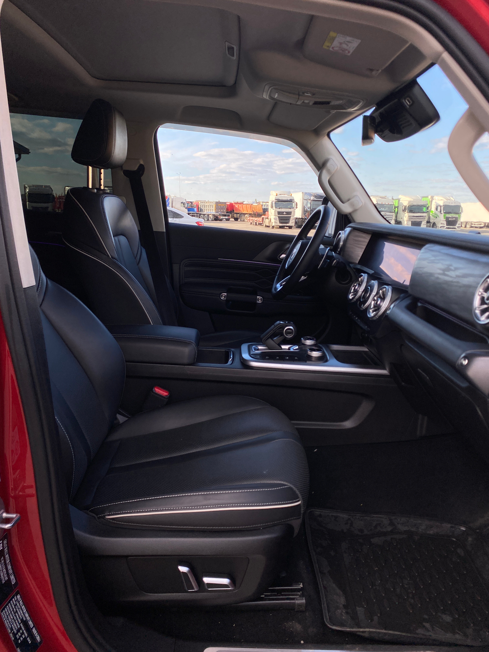 TANK 300 City Premium 2.0 8AT 4WD