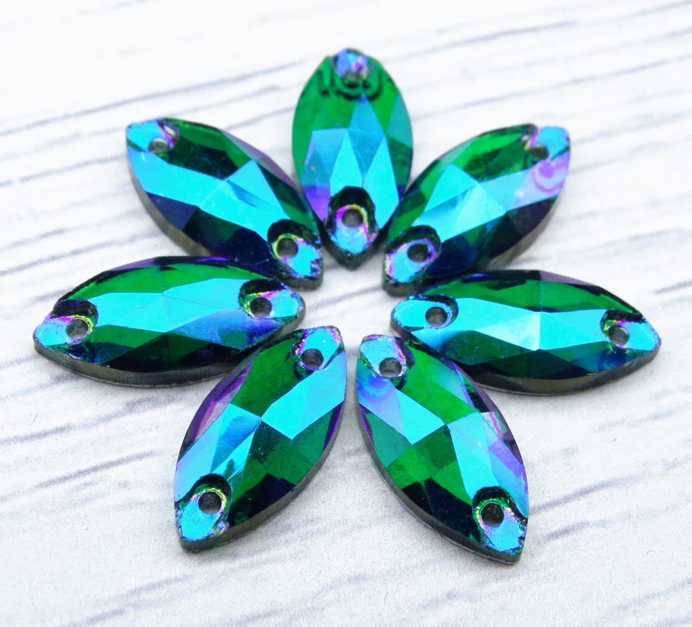 МИ004ДС612 Хрустальные стразы круглые пришивные "лодочка", цвет: изумрудный AB, 6х12 мм, 15 шт.