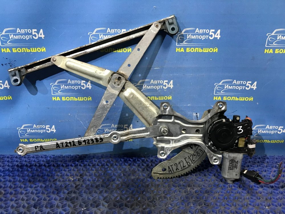 Стеклоподъемник передний правый TOYOTA CARINA 1996-2001