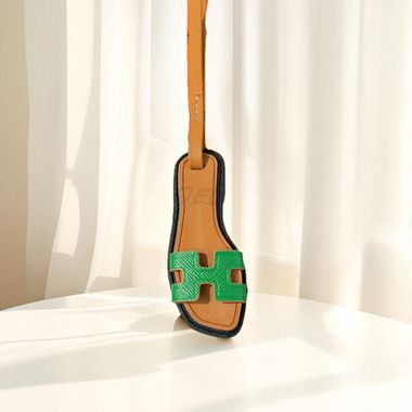 Подвес на сумку зеленый B-06