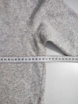 Джемпер Benetton шерстяной светлый 44 размер