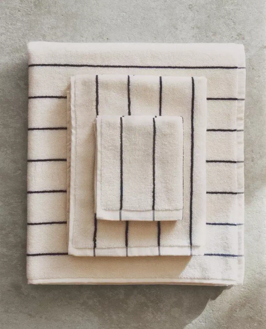 ZARA HOME БАННОЕ ПОЛОТЕНЦЕ В ПОЛОСКУ, СЛОНОВАЯ КОСТЬ