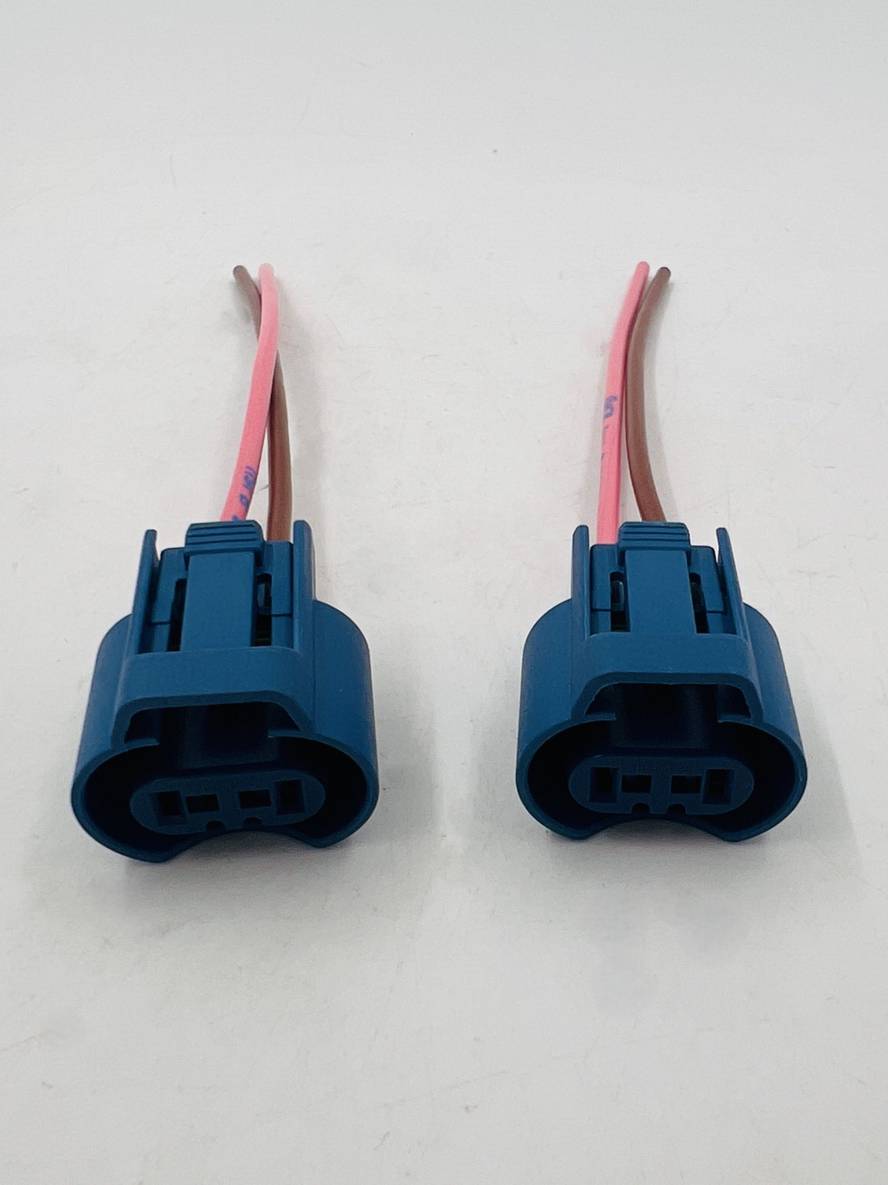 Разъем (колодка) лампы HB3 закрытого типа комплект 2 шт