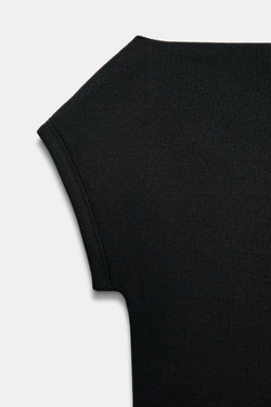 ZARA ФУТБОЛКА С ВЫРЕЗОМ ЛОДОЧКОЙ, ЧЕРНЫЙ