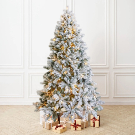 Заснеженная елка с гирляндой встроенной «Летиция» (Литая хвоя) 270 см / 2,7 м