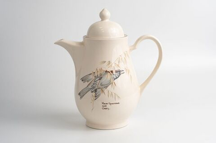 Чайник из сервиза «Сельский дневник леди эпохи короля Эдуарда» Эдит Холден (The Country Diary of an Edwardian Lady by Edith Holden 1906)