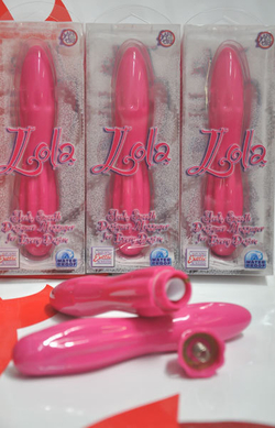 Розовый водонепроницаемый вибратор Lola Vibe