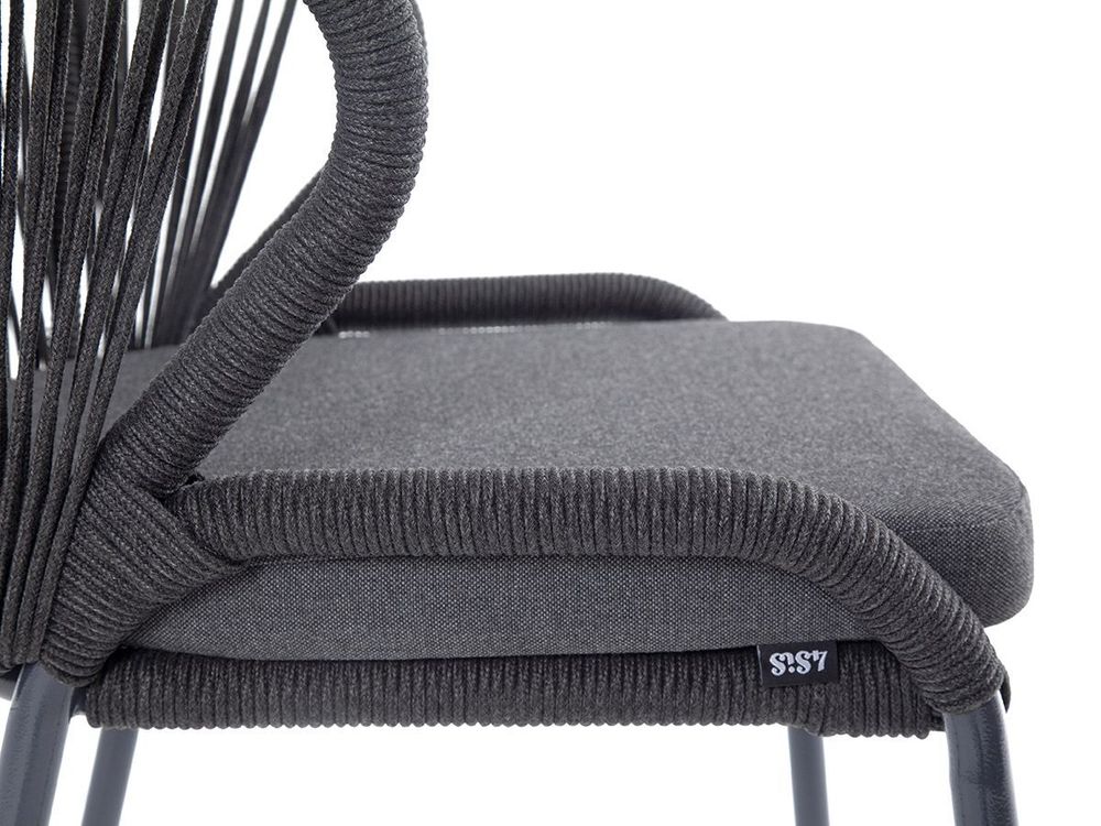 "Милан" стул плетеный из роупа, каркас алюминий темно-серый (RAL7024) муар, роуп темно-серый круглый, ткань темно-серая 027