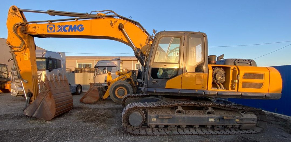XCMG XE260 Экскаватор XE260D (Дизельный, 6,7 л, 204 л.с., АТ)