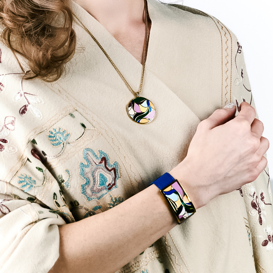 Браслет Fiore Luna на синем кожаном ремешке CB13600-18