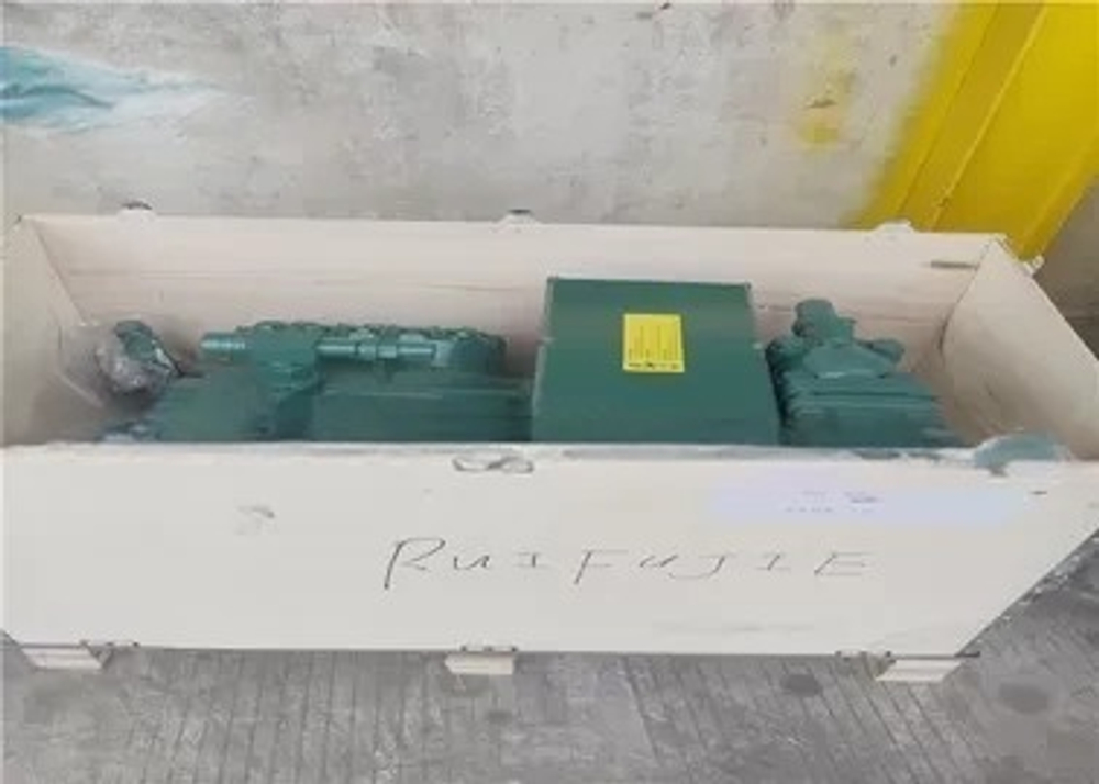 Полугерметичный поршневой компрессор BITZER 4CC-9.2