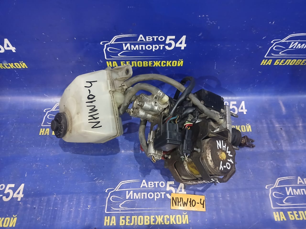 Главный тормозной цилиндр TOYOTA PRIUS 1998