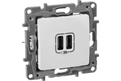 Розетка USB Legrand Etika двойная 2400мА белая 30194