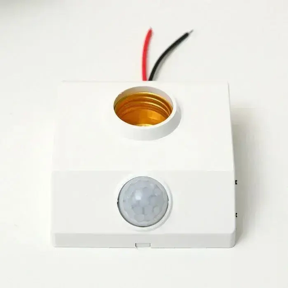 Патрон с датчиком движения и освещенности 220В цоколь Е27