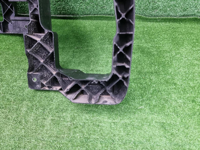 Телевизор Lixiang L6 (2024-н.в.)