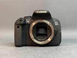 Canon EOS 650D Body 11.615 Кадров