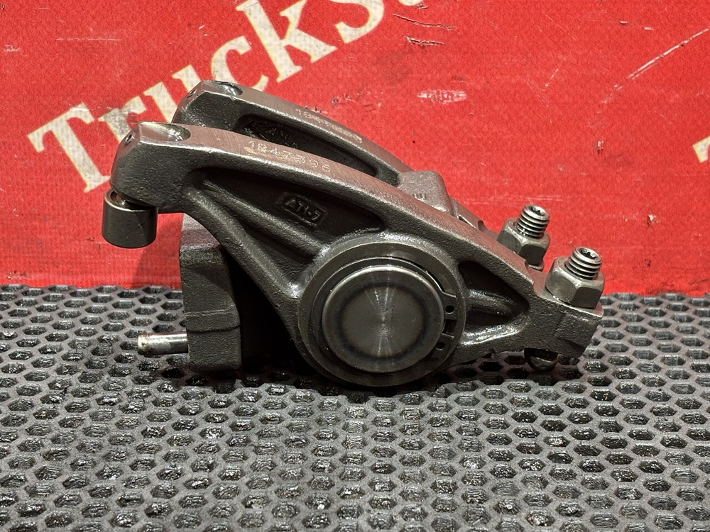 Вал рокеров в сборе 2021г.