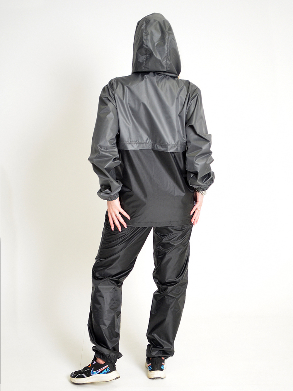 Спортивный костюм Prival Ветровлагозащитный женский, чёрный+серый