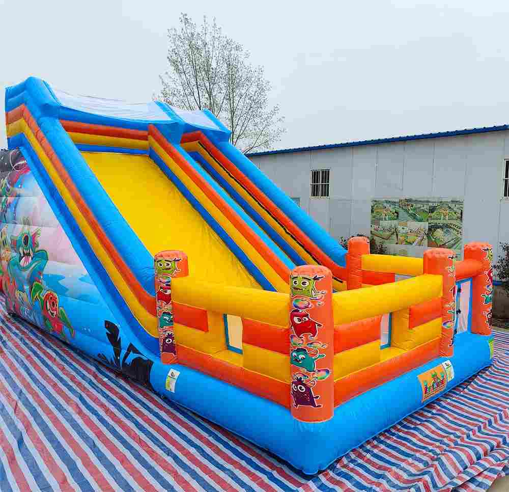 Надувной батут-горка «Супер-волна ST» 10*5*6,8 м.