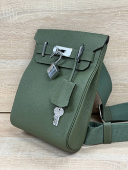 Нагрудная сумка слинг Hermes Kelly (Messenger) зеленая