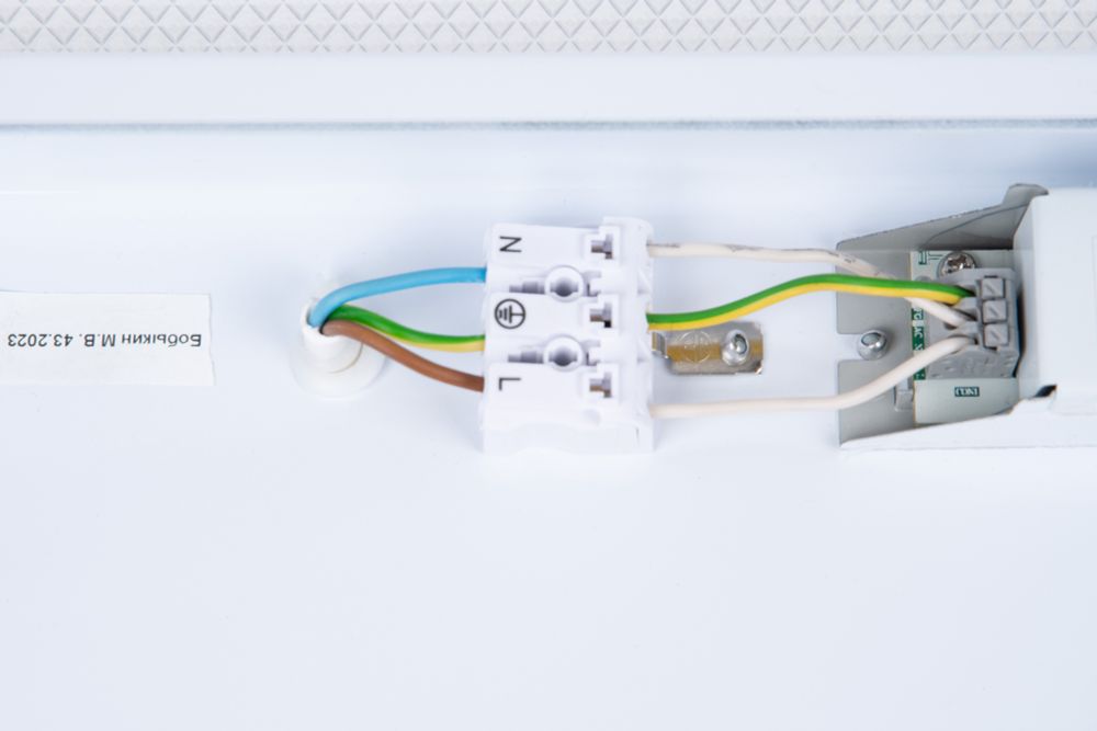 ULP-6060 36W-4000К IP40 PREMIUM WHITE Светильник светодиодный потолочный универсальный. Белый свет 4000K. 4400Лм. Корпус белый. В комплекте с и-п. ТМ Uniel.