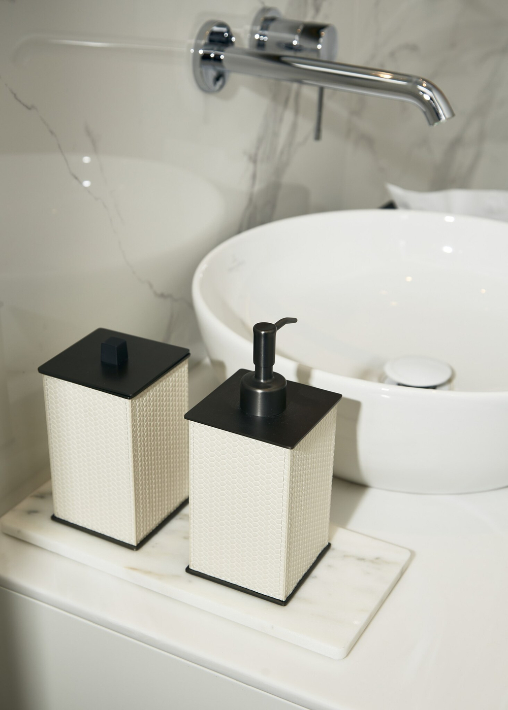 Поднос мраморный прямоугольный 13 х 30