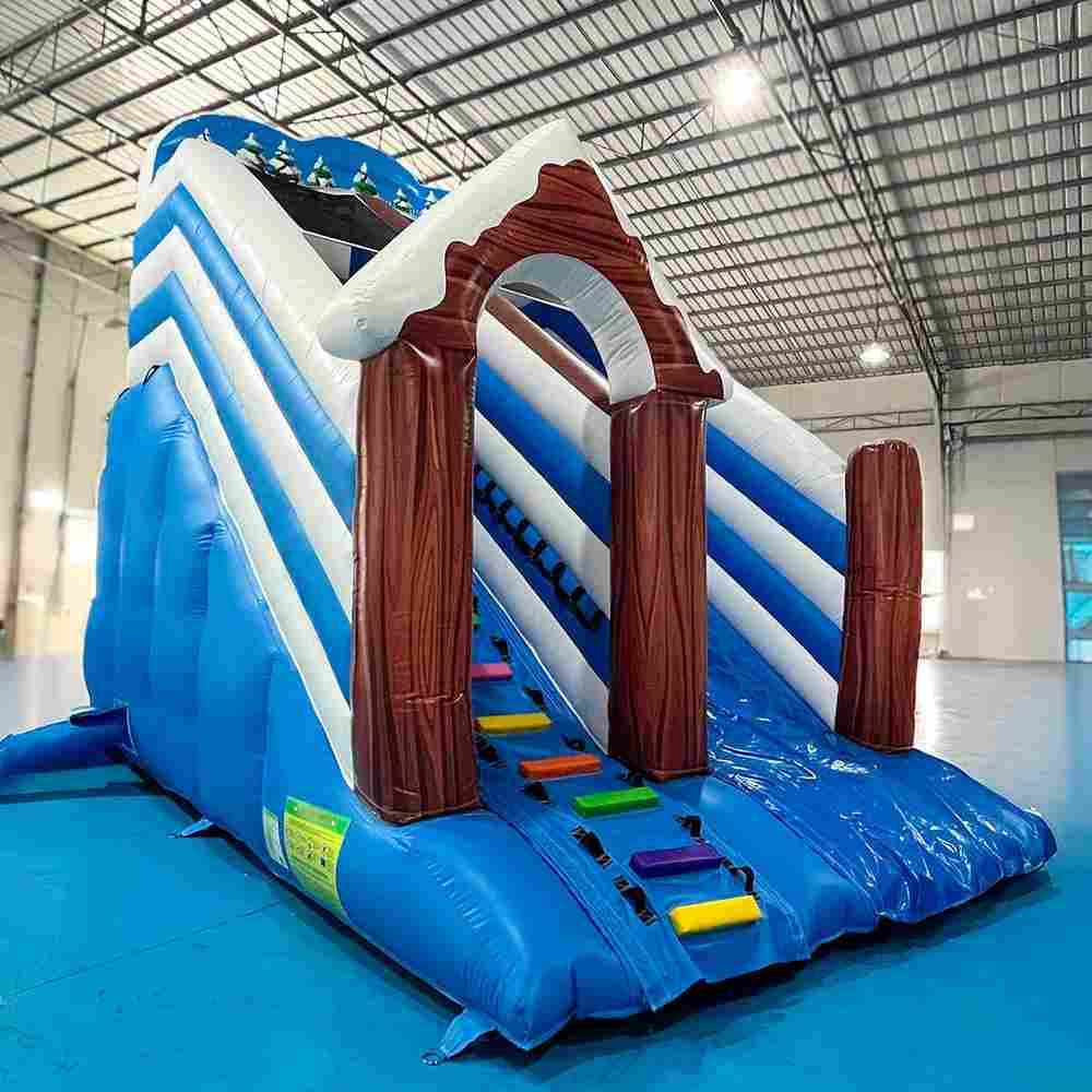 Коммерческий надувной батут «Зимняя горка Арктика», 6*4*6 м