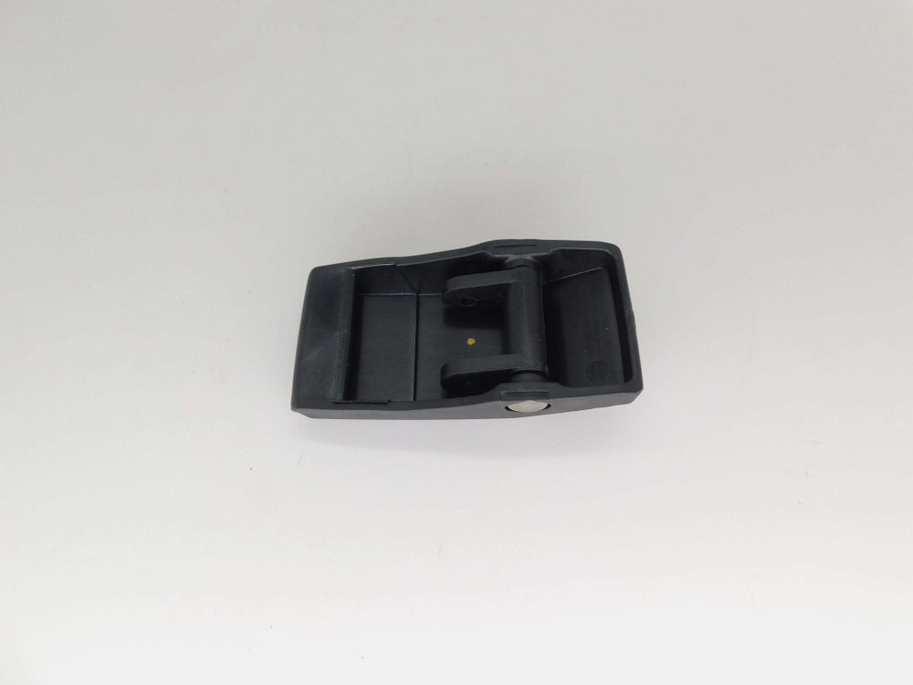 Защелка капота Suzuki DF8A-DF30A DT9.9-DT40 61610-90L00-000