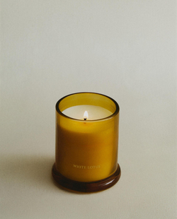 Zara Home Свеча ароматическая White Lotus 150 г, растительный воск, аромат цветочный, Розовый