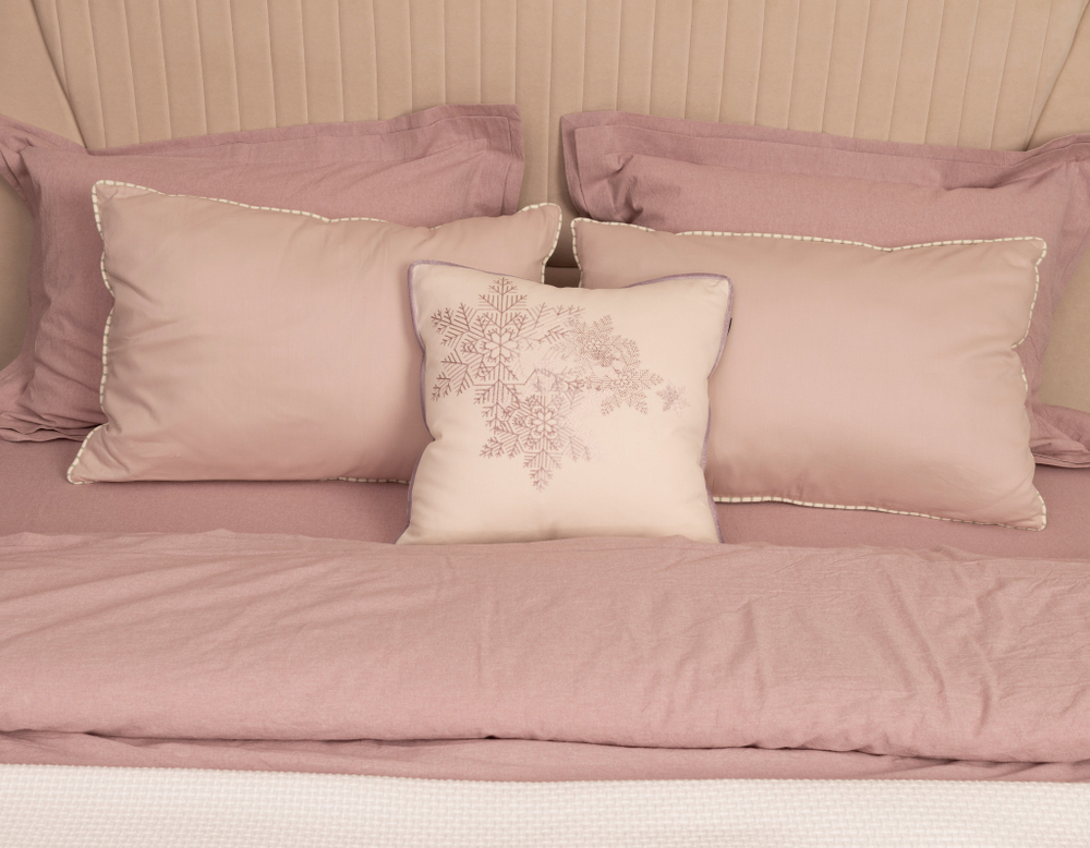 Подушка "Снежинки"