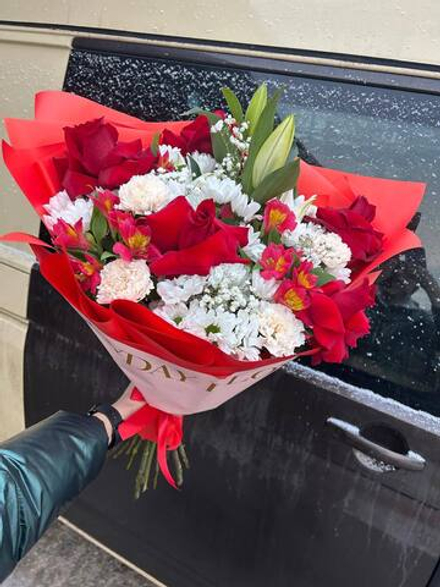 Букет "Яркий акцент"