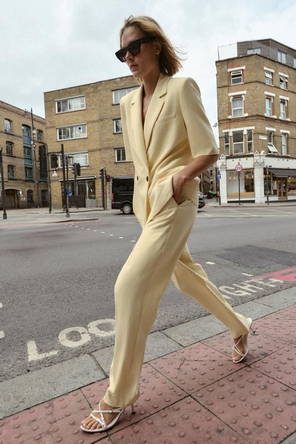 ZARA БРЮКИ ПРЯМОГО КРОЯ ИЗ РЕЛЬЕФНОЙ ТКАНИ, ЦВЕТ СЛИВОЧНОГО МАСЛА