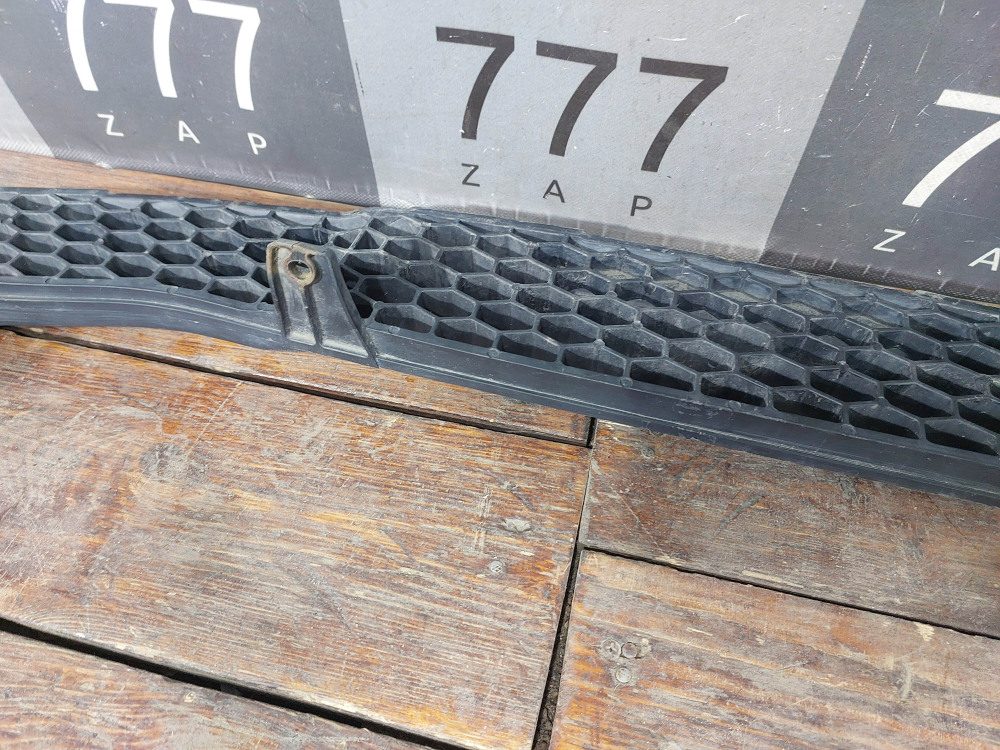 Усилитель переднего бампера Kia Sportage 3 (SL) 10-16 Б/У Оригинал 865703U000