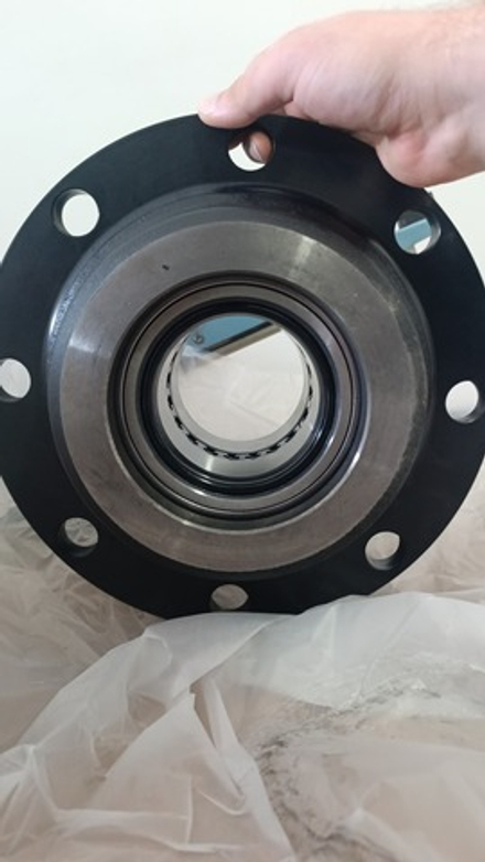 709317979 Ступица в сборе