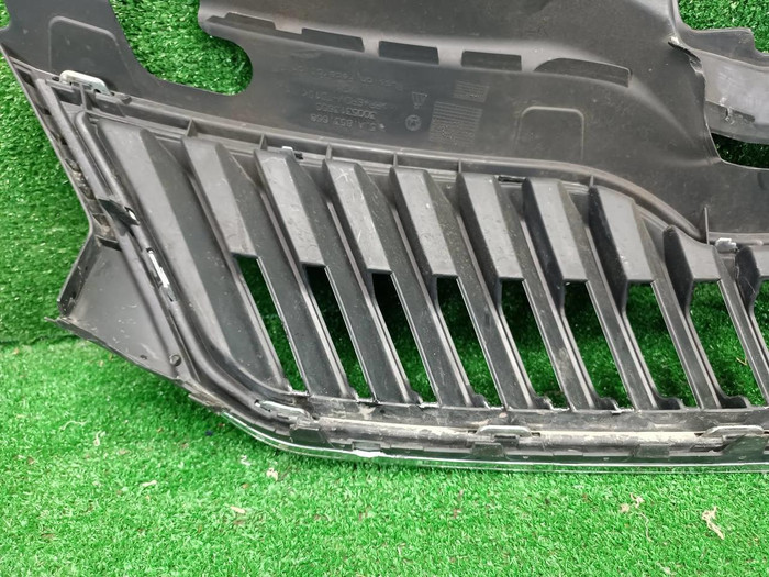 Решетка радиатора Skoda Rapid 1 (2012-2020)
