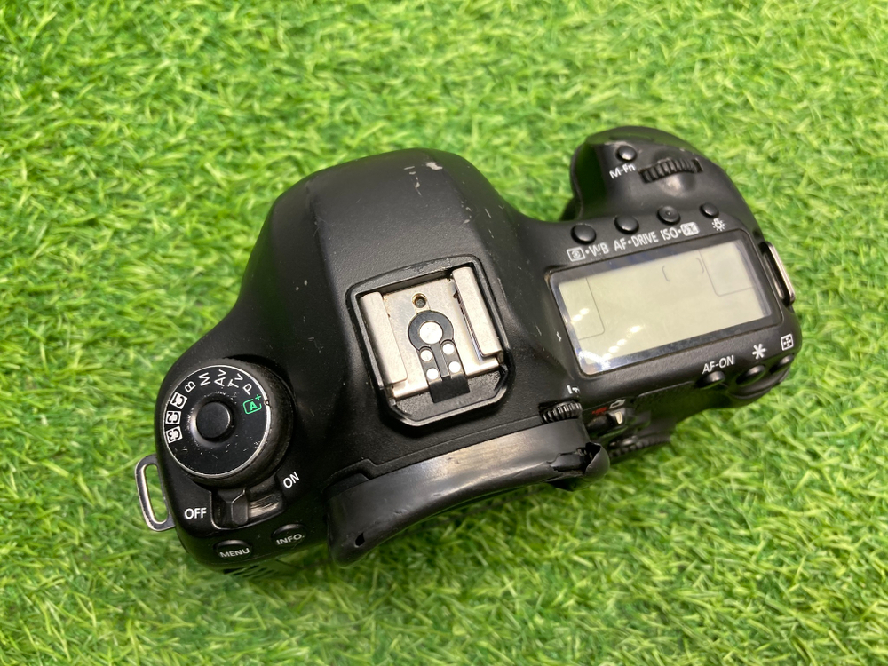 Canon EOS 5D Mark III ( С дефектом )