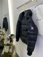 Пуховик Moncler