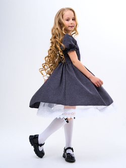 Школьное платье для девочки с кружевом