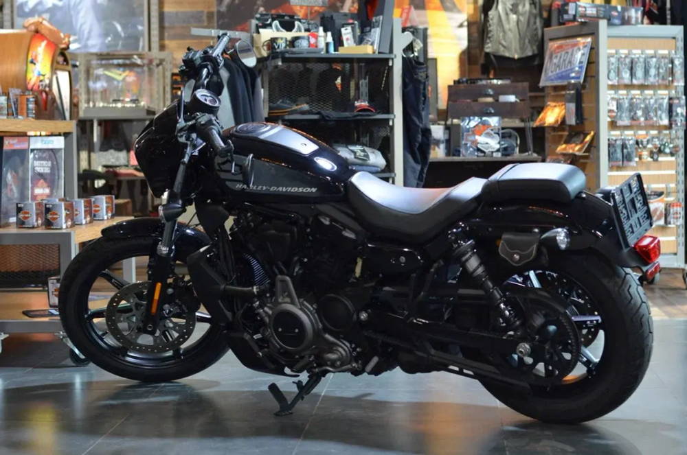 Nightster 975 Harley-Davidson "BLACK" 2022
