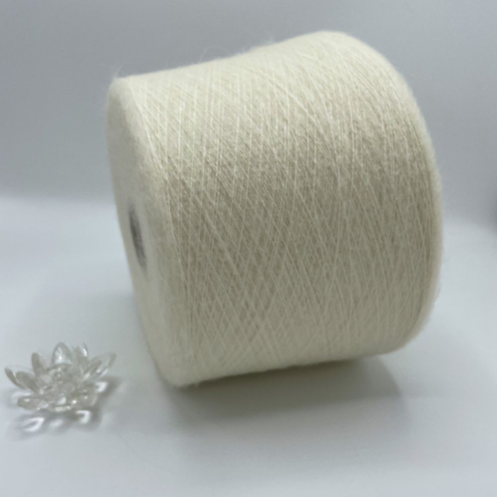 Бобинная пряжа для вязания (200 гр.) Pool Filati S.R.L. 50% супер  кид мохер 50% полиамид