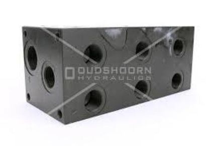 PD10-10A3-ST - Трехместная стальная плита для гидравлических распределителей и клапанов NG10