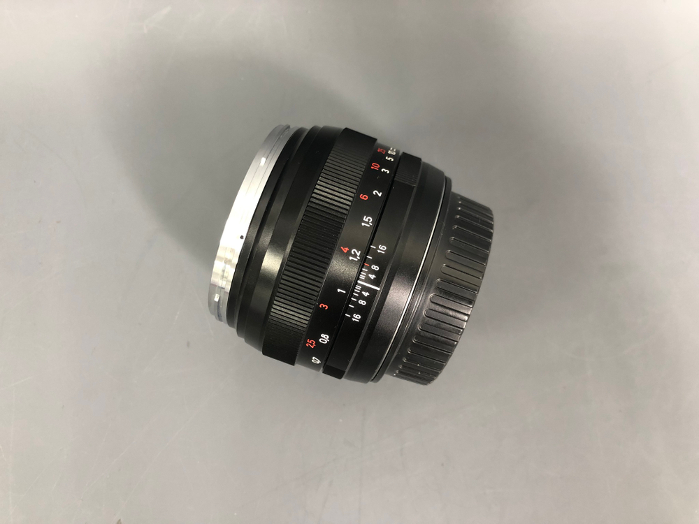 Carl Zeiss Planar T* 50mm 1.4 ZE