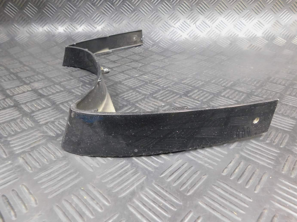 Пластик центральный Kawasaki ZZR 400 98 053069