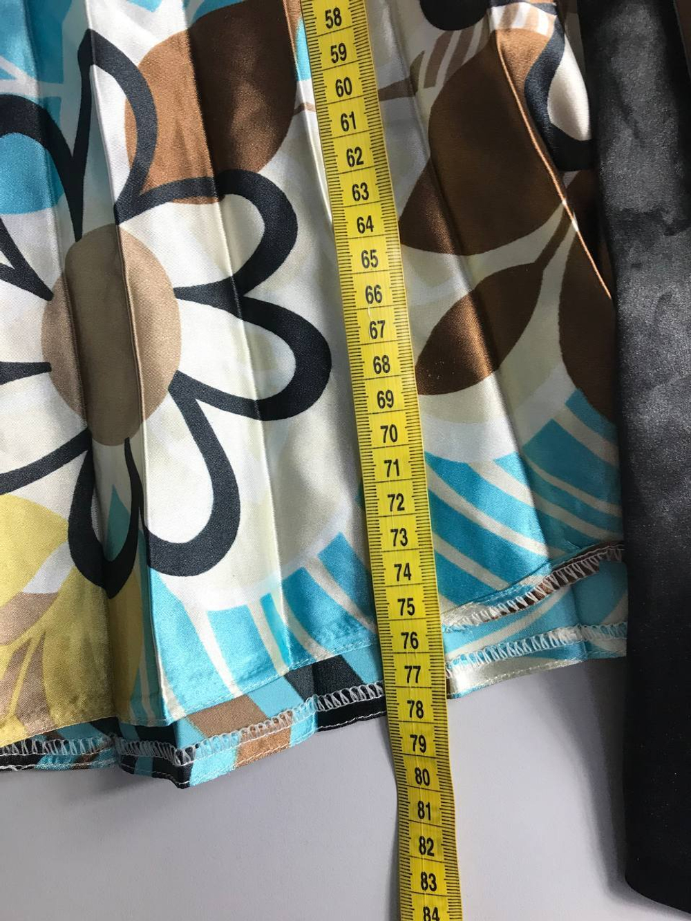 Платье на тонких бретелях, маркировка 40, визуально на 44/46 размер